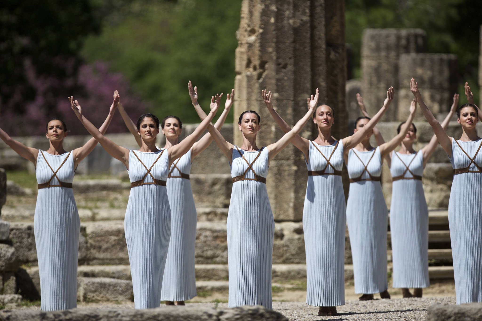 Greek kaula dance