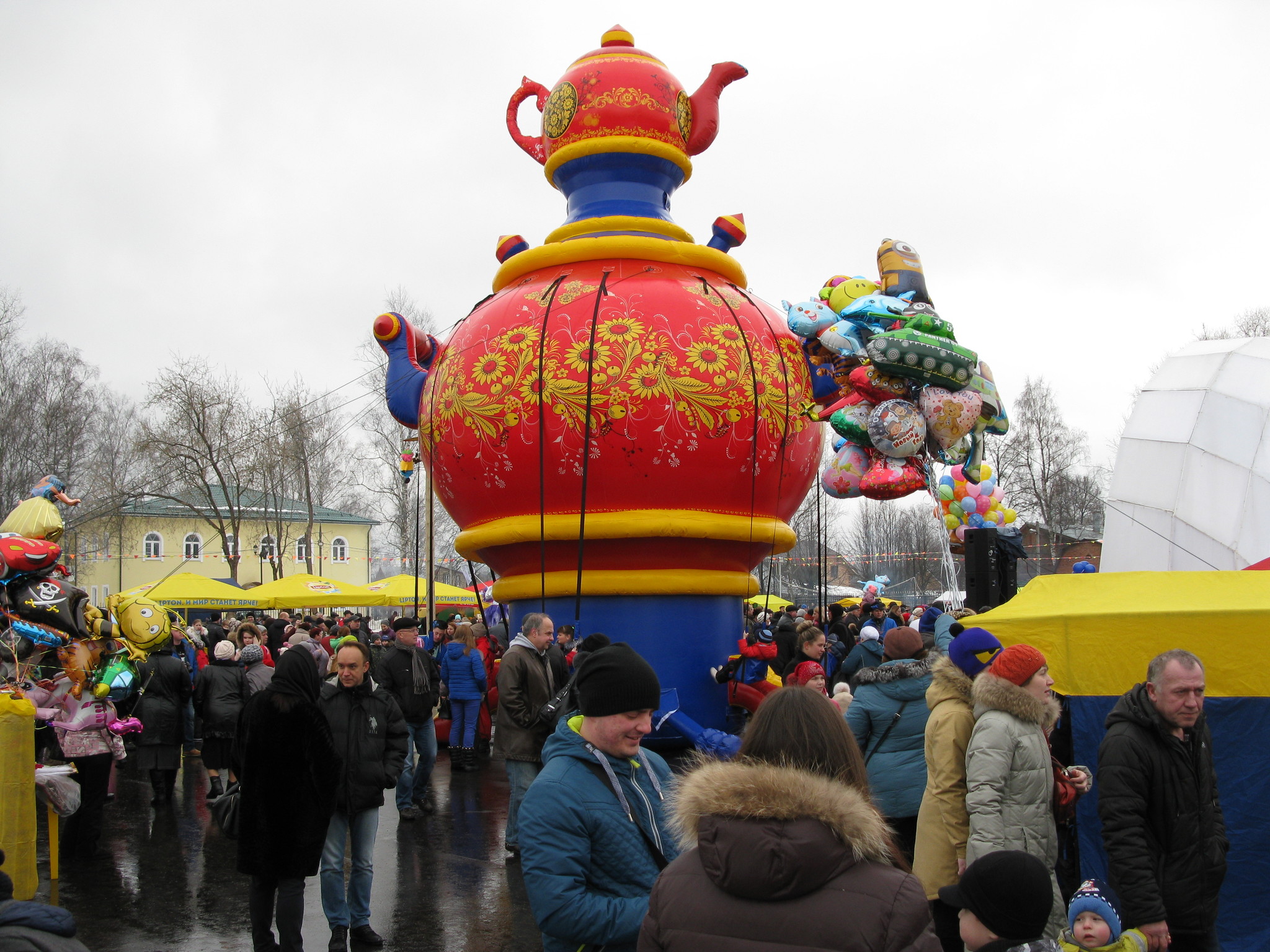 Погода в хотьково на 14 московская. Парк Покровский в Хотьково. Хотьково парк Покровский 2011. Хотьково парк Покровский 2012. Покровский парк кораблик.