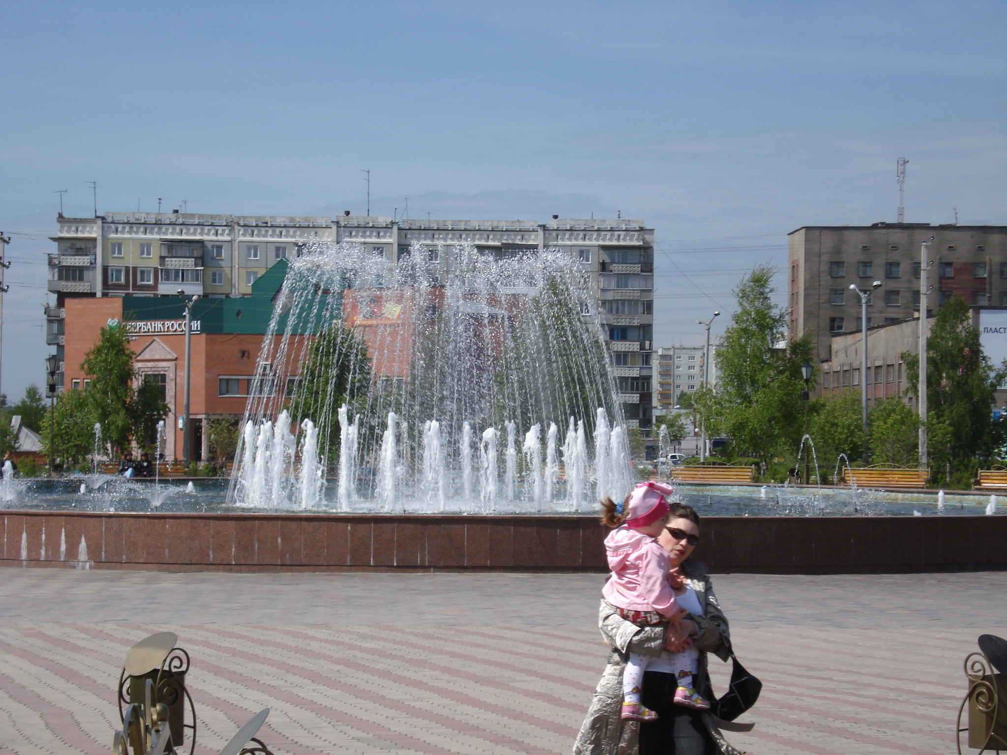 Точное время прокопьевск. Фонтан Прокопьевск. Прокопьевск Тырган. Городской фонтан Прокопьевск. Фонтан в Прокопьевске на Тыргане.