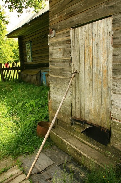 а на дверях замок секретный...