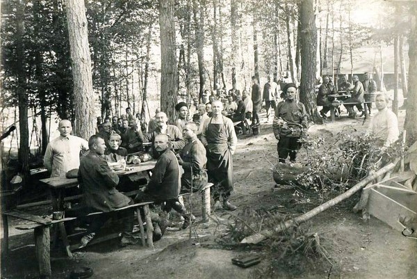 Кубанский гвардейский казачий дивизион, 1923 г. Из архива белого эмигранта, жившего в Сербии и служившего в этом дивизионе.