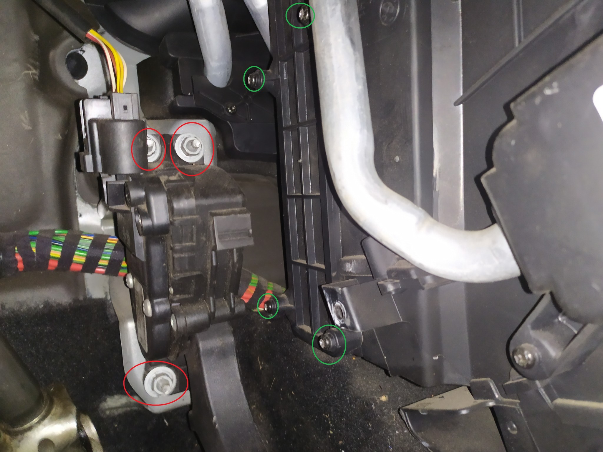 Снятие и замена салонного фильтра Opel Astra H | как заменить своими руками, видео ремонта