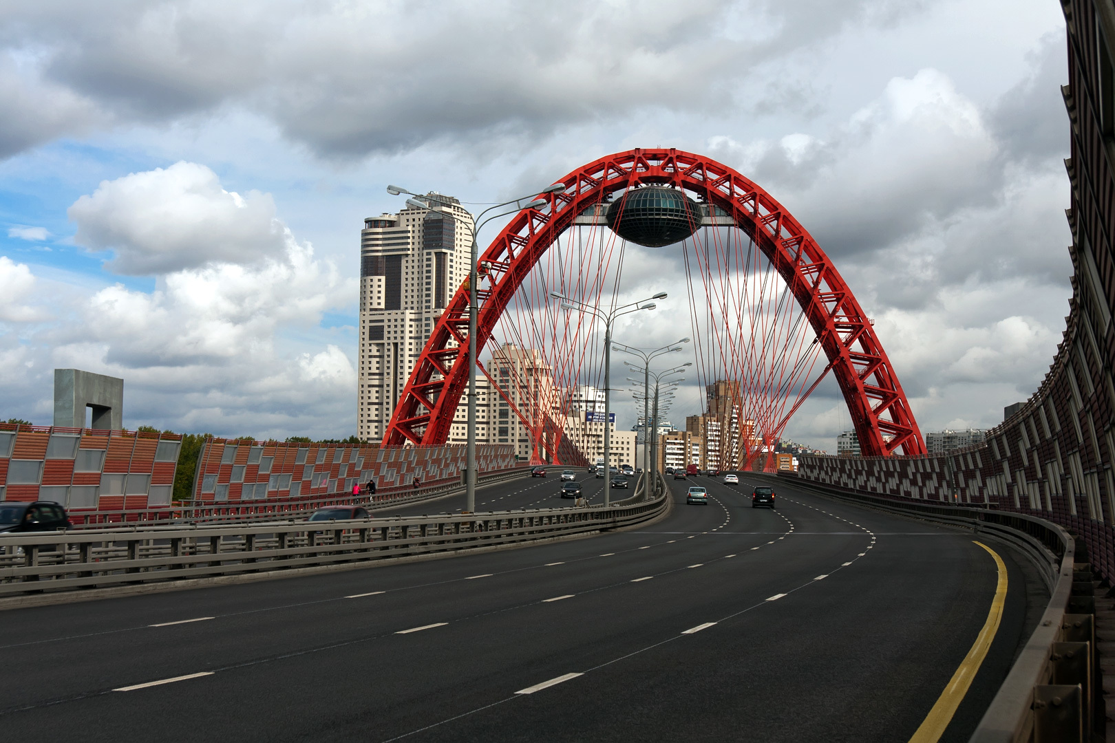 Живописный мост, Москва, проспект Маршала Жукова